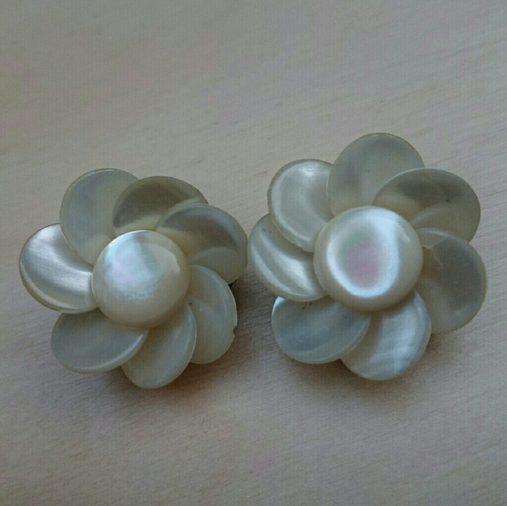 Flower Seashell Earrings🔱